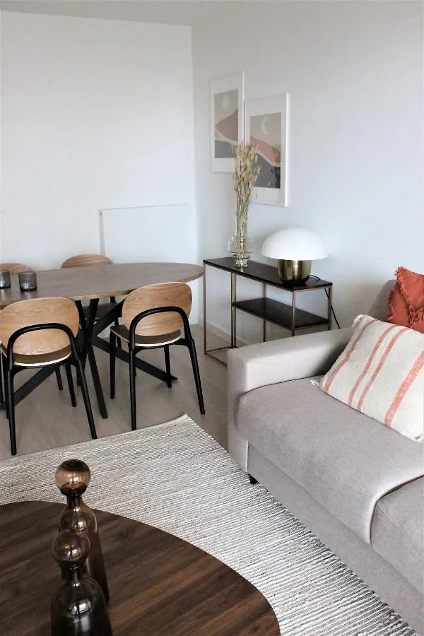 Crystal Residences - Luxurious Seaside Apartments Oostende 0*,  België